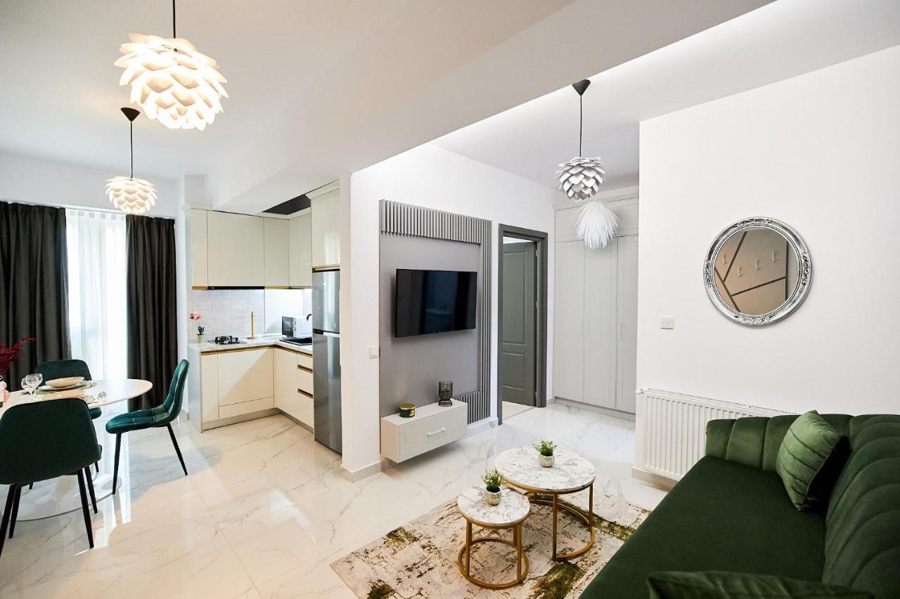 Uptown Apartments Iasi Esterno foto