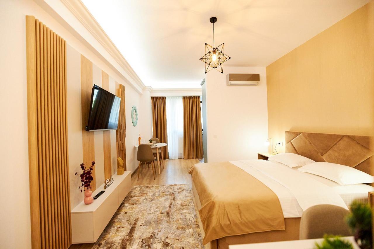 Uptown Apartments Iasi Esterno foto