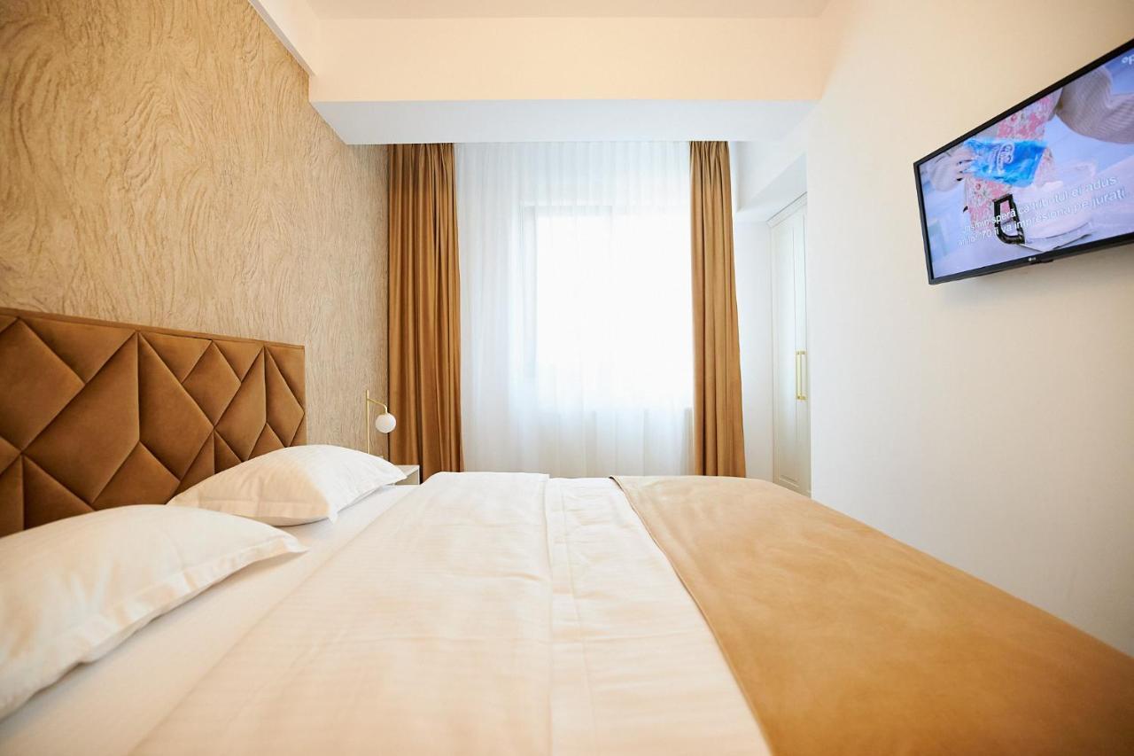 Uptown Apartments Iasi Esterno foto