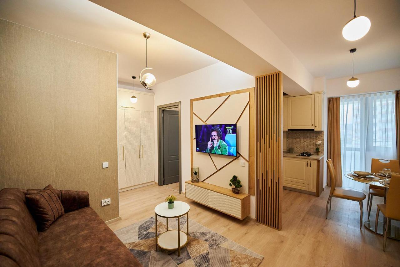 Uptown Apartments Iasi Esterno foto