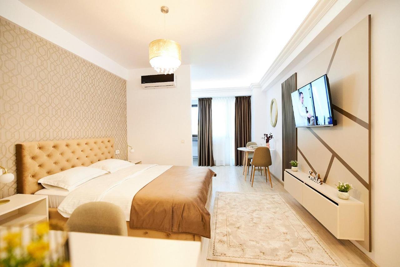 Uptown Apartments Iasi Esterno foto